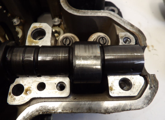 Cylinder head Honda VF 700  750 C Magna