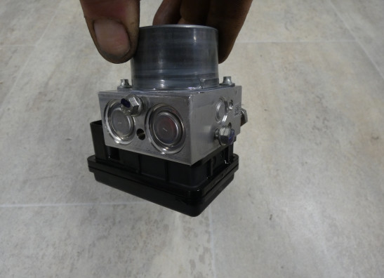 ABS pomp KTM 390 Duke