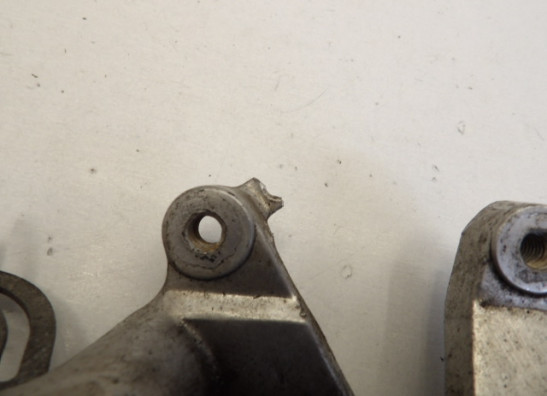 Main step holder right Yamaha FZR 600