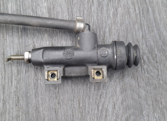 Rempomp achter BMW R 1100 RT