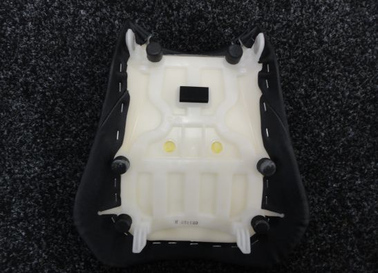 Zadel Suzuki GSX R 600