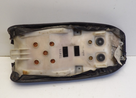 Zadel Honda VF 750 F