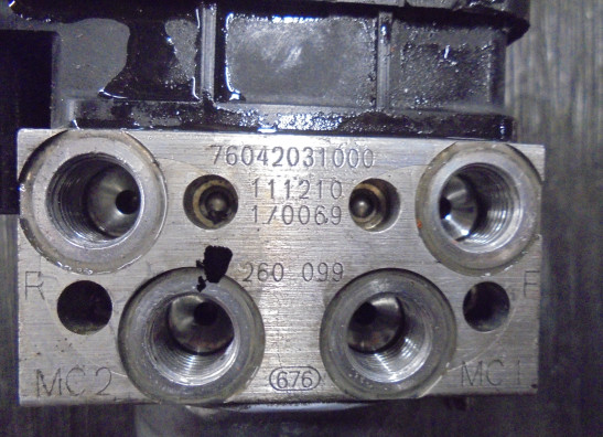 ABS pomp KTM 690 Duke 4