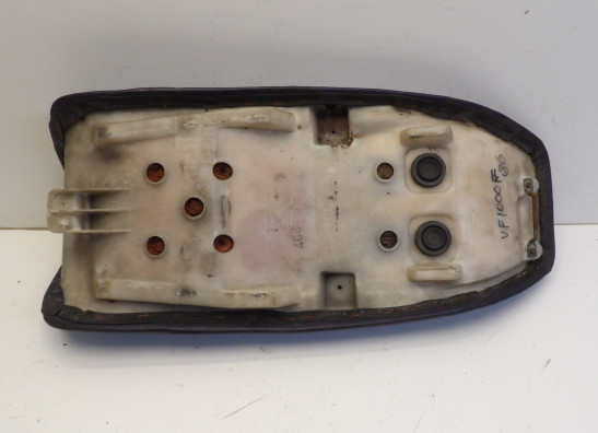 Zadel Honda VF 1000 F