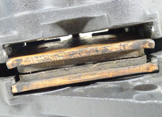 Remklauw links voor Triumph Sprint ST 1050