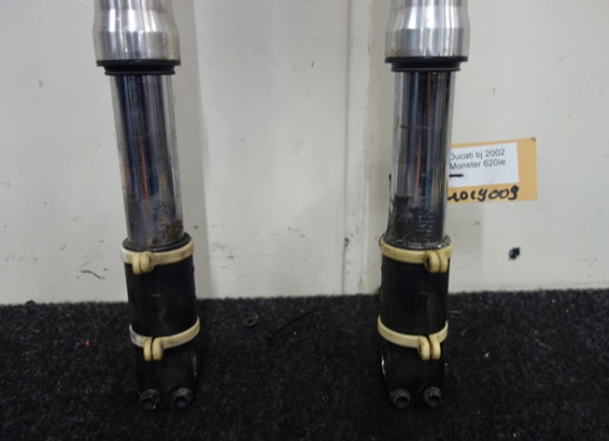 Vorderradachse Ducati monster 600