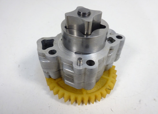 Oil pump Aprilia RSV 1000