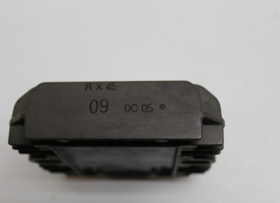 Regler Gleichrichter Suzuki GSR 600