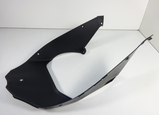 Cowl V shape under Kawasaki Ninja 300