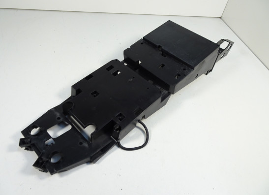 Batterie befestigung Yamaha FZ1