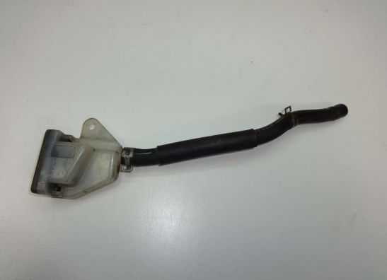 Rempomp achter Suzuki GS 500 E