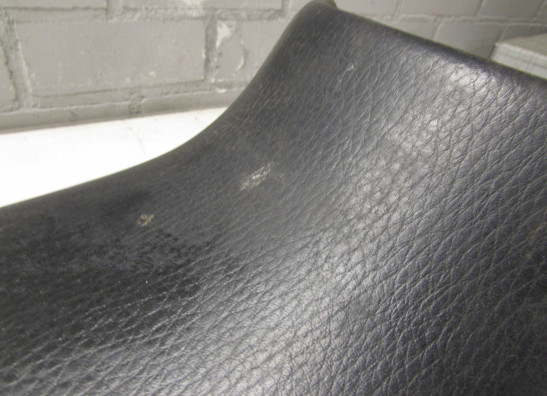 Zadel Kawasaki GPX 750