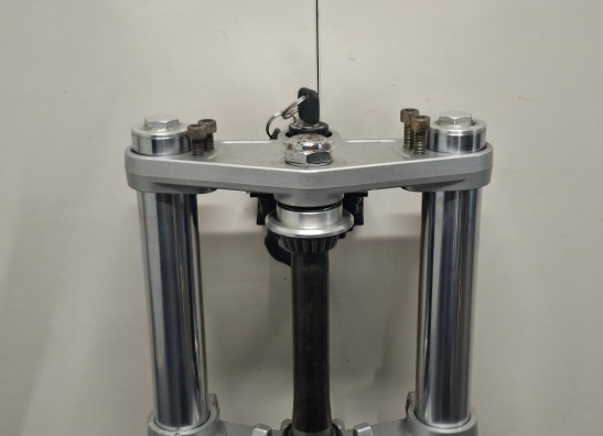 Gabelholm Komplett Triumph Trident 900