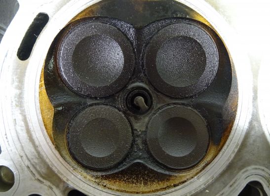 Cylinder head BMW F 800 S - ST