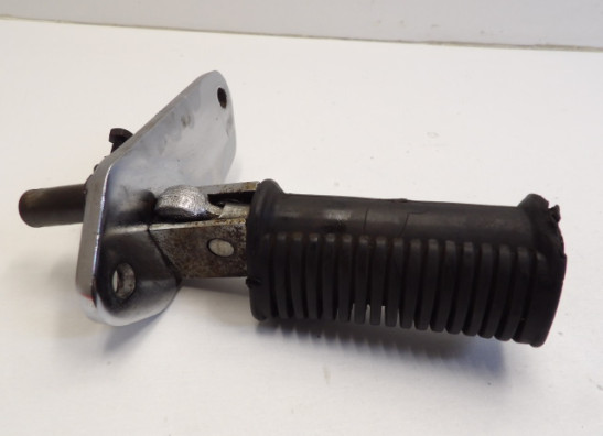 Fussrastetrager vorne rechts Suzuki LS 650