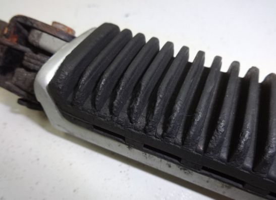 Voetsteun Rechts Suzuki VX 800