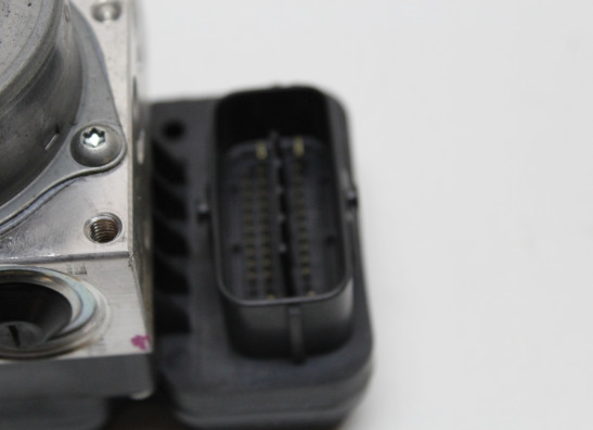 ABS pomp Yamaha XJ 6 N