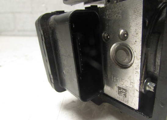 ABS pomp BMW C 650 GT