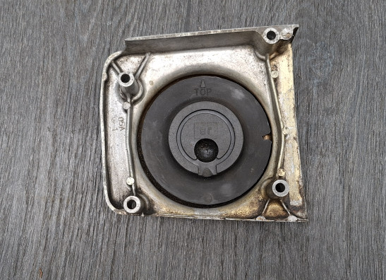 Motorblokdeksel voortandwiel Suzuki Madura 1200