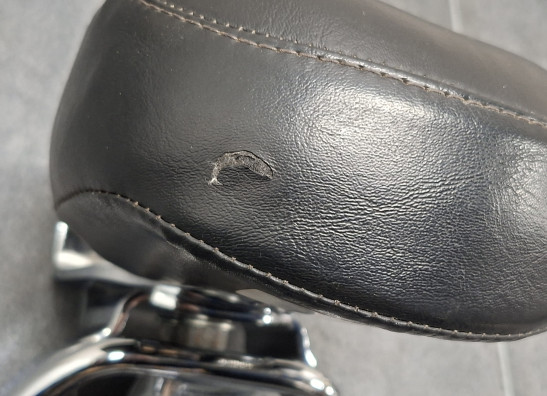 Rugsteun sissybar Harley Davidson FXSTD Deuce