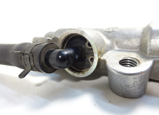 Rempomp achter Yamaha XTX 660