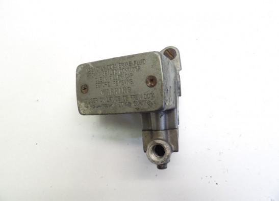 Front brake master cylinder  Suzuki VX 800
