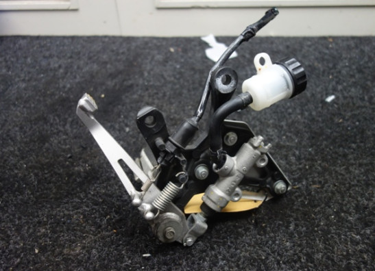 Fussrastetrager vorne rechts Kawasaki Z 900