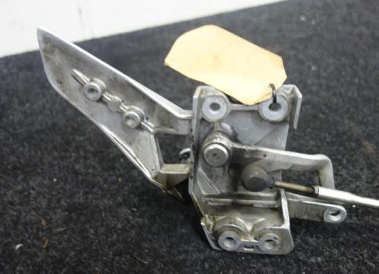 Fussrastetrager vorne links Yamaha FJR 1300