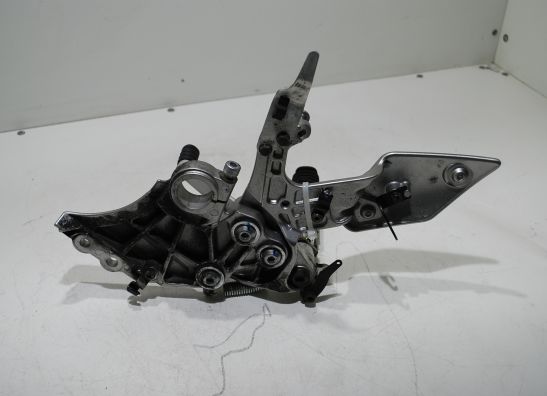 Fussrastetrager vorne rechts Yamaha MT 01