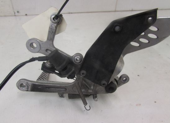 Main step holder right Yamaha YZF R1