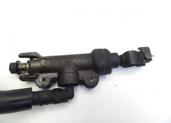 Rempomp achter Honda VTR 1000 F