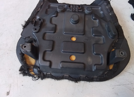 Zadel Aprilia RSV 1000