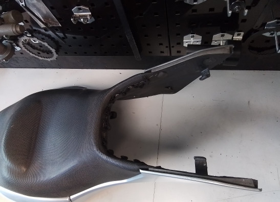 Zadel Aprilia RST 1000 Futura