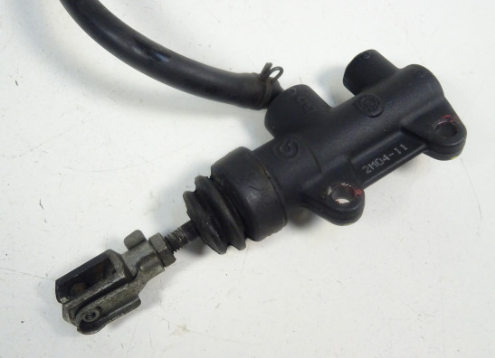 Rempomp achter Ducati monster 696