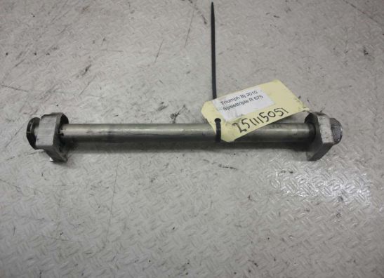 Rear axle Triumph Street Triple 675