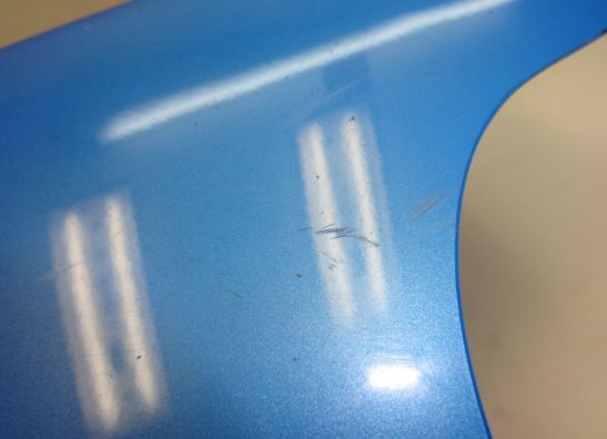 Cowl under Suzuki GSX R 750