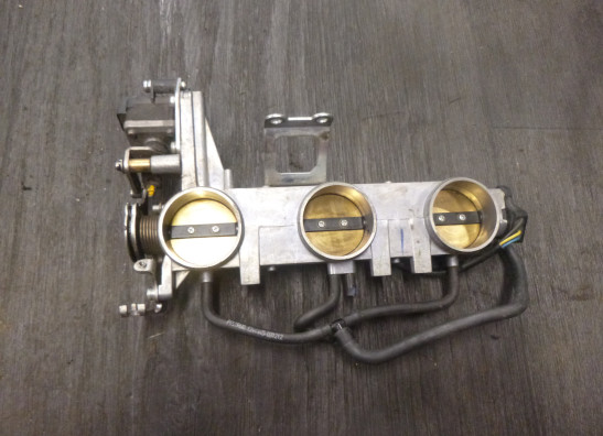 Gasklephuis Triumph Speed Triple 1050