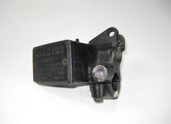 Front brake master cylinder  Yamaha FZ6