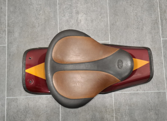 Zadel Harley Davidson FLSTN Deluxe