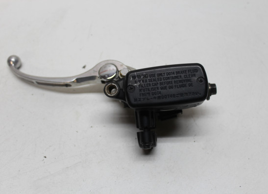 Rempomp achter Honda X-adventure 750