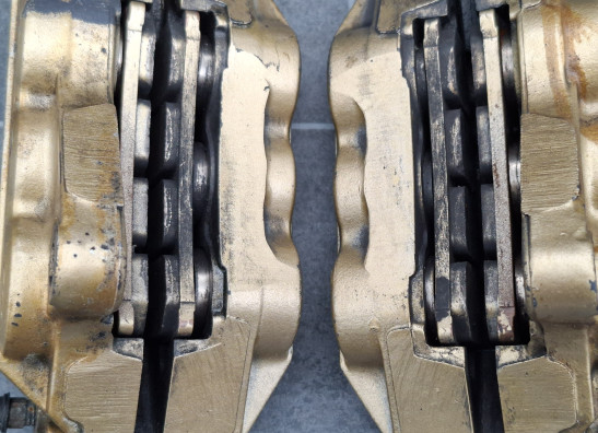 Brake calipers front Suzuki GSX R 1000