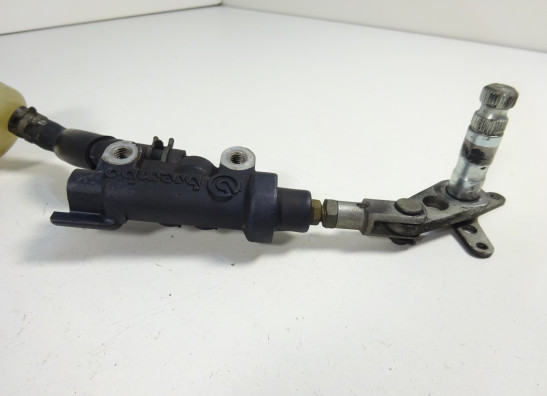 Rempomp achter Yamaha TDM