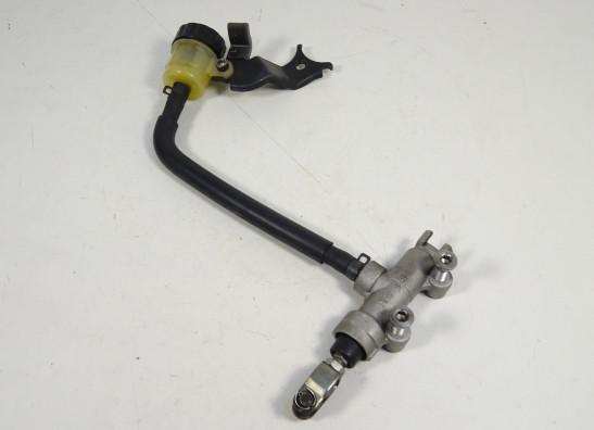 Rempomp achter Kawasaki Z 1000