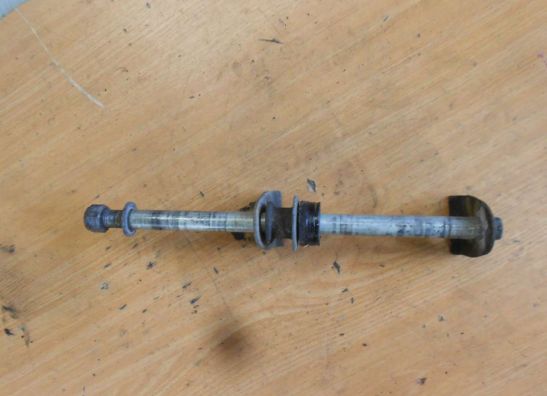 Rear axle Suzuki GSX F 750