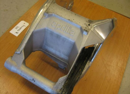 Achterbrug Aprilia Tuono 1000