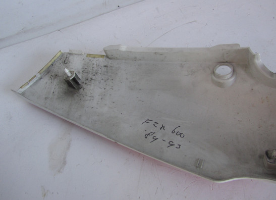 Linker achterkant Yamaha FZR 600