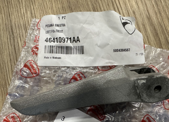 Voetsteun links Ducati Monster 1200