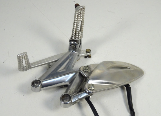 Main step holder right Triumph Street Triple 675