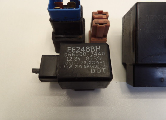 Relais Yamaha XJ 900 S Diversion