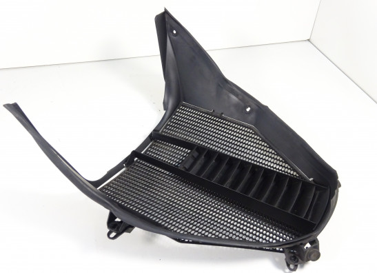 Cowl V shape under BMW K 1200 S 
